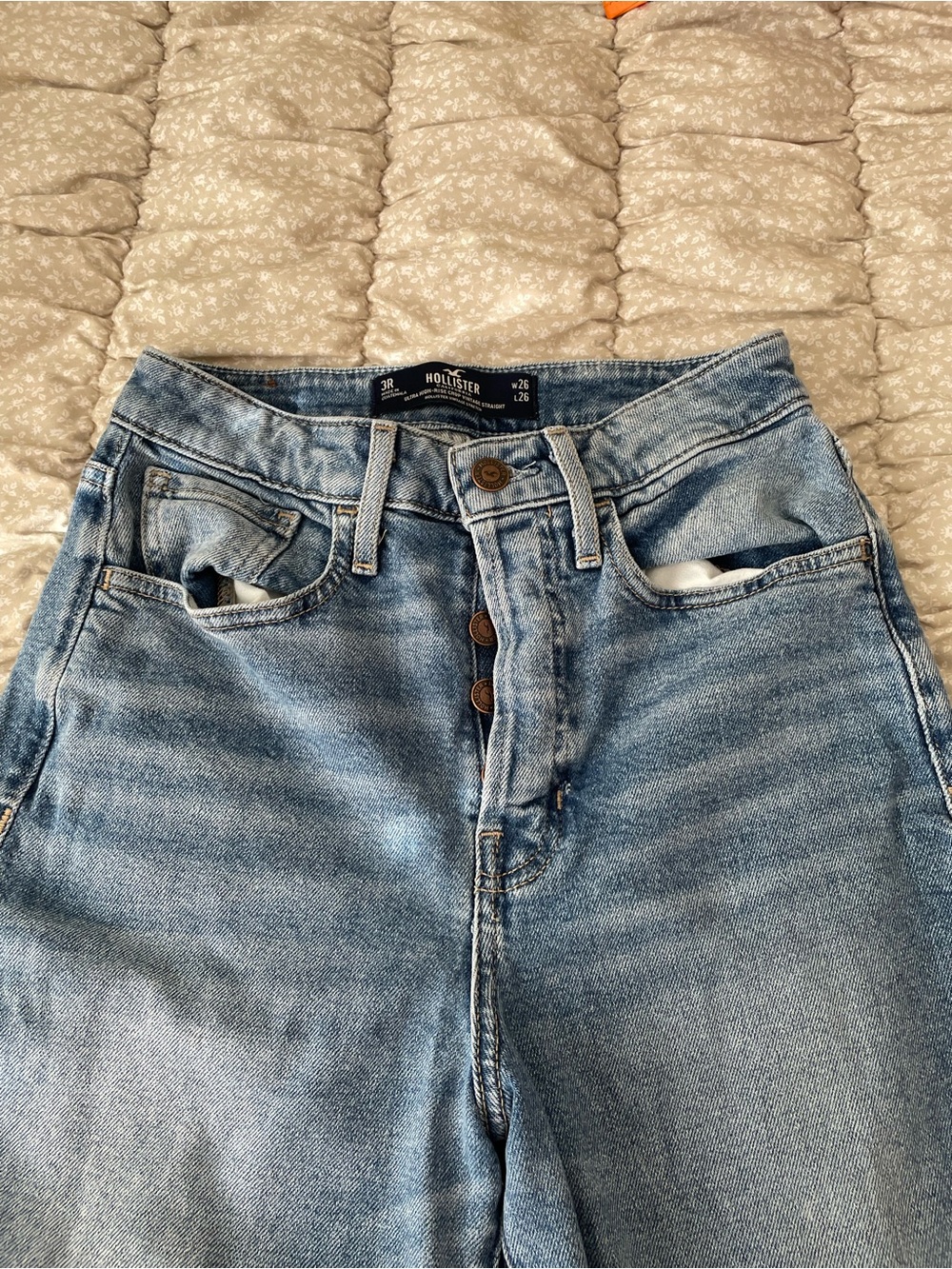 Hollister Juniors Light Wash High-Rise Button-Fly Jeans